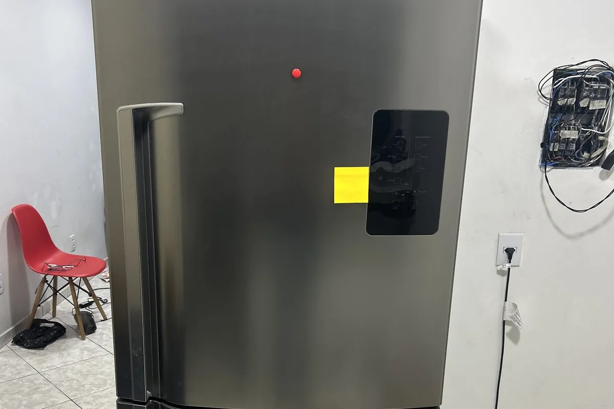 Geladeira inverter inox de duas portas